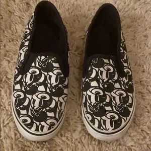 Disney slide on tennis shoes size 6